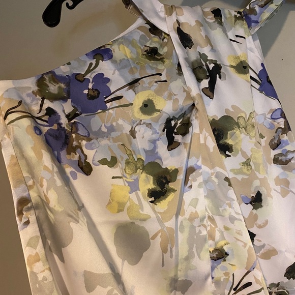 WHBM Blouse - Picture 2 of 3